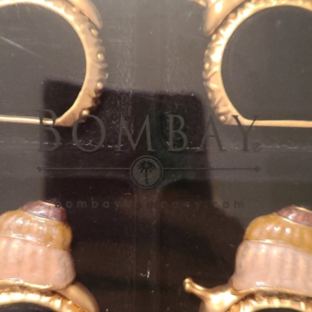 Bombay Gold Snail Design Napkin Rings - Picture 5 of 7